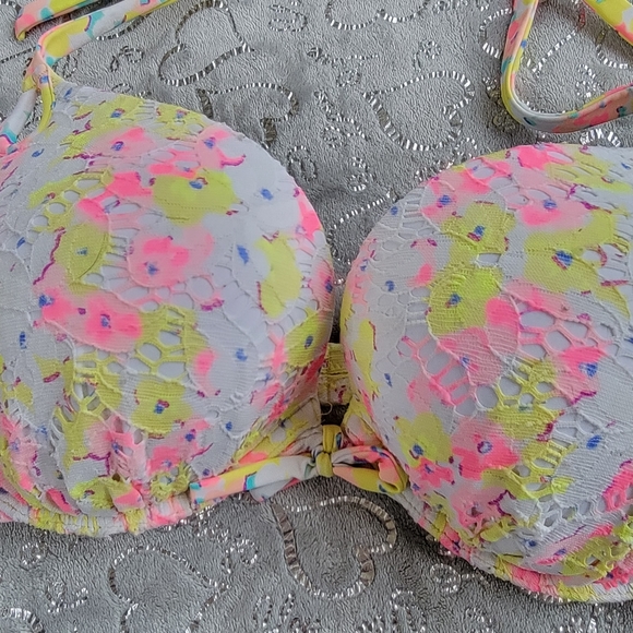 Victoria's Bombshell Add 2 Cups Bikini Top White Pink Yellow Eyelet Lace 36D - Picture 3 of 8